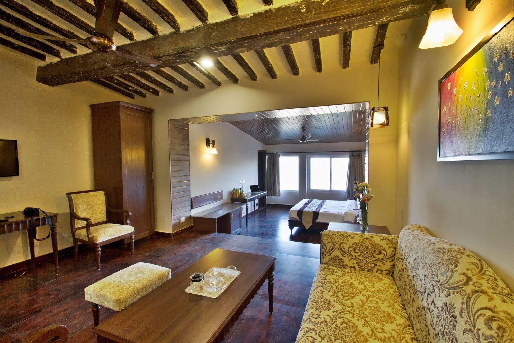 One Earth Royale Boutique Hotel Mussoorie Bagian luar foto