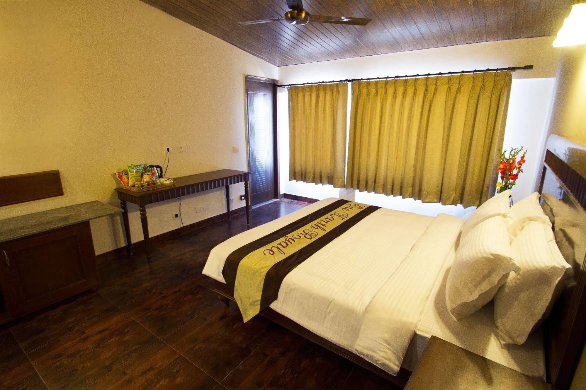 One Earth Royale Boutique Hotel Mussoorie Bagian luar foto