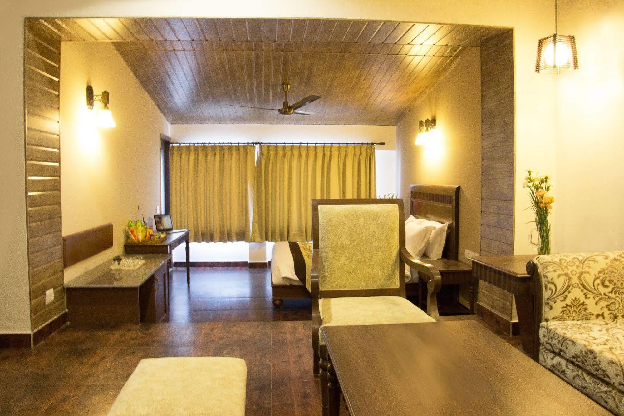 One Earth Royale Boutique Hotel Mussoorie Bagian luar foto