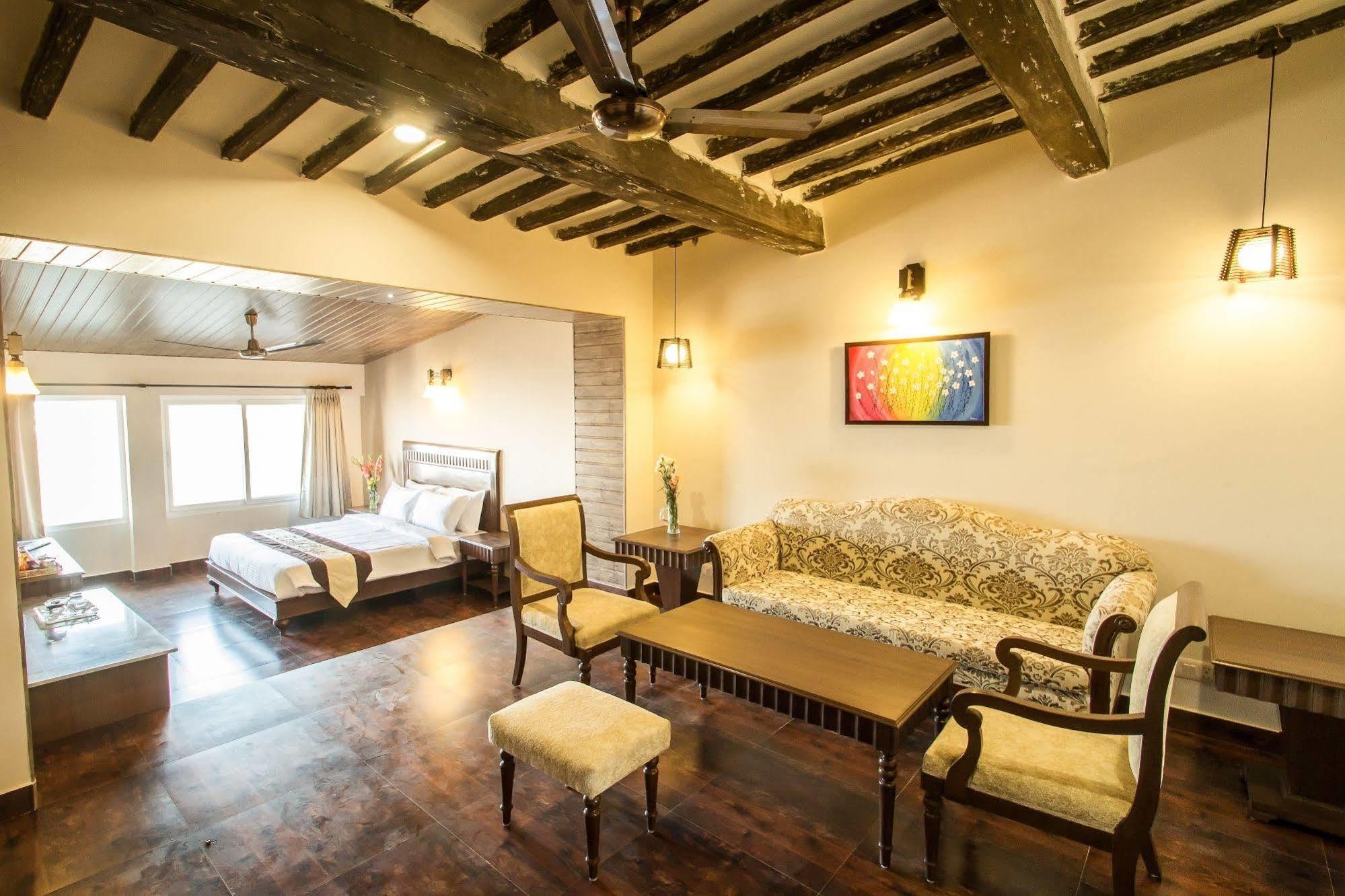One Earth Royale Boutique Hotel Mussoorie Bagian luar foto